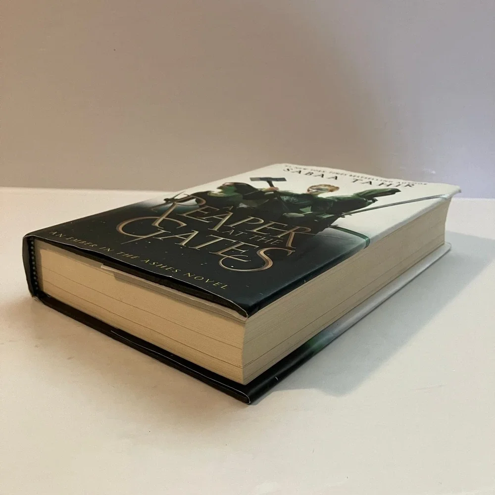 A Reaper at the Gates (An Ember in the Ashes) - Hardcover - VERY GOOD